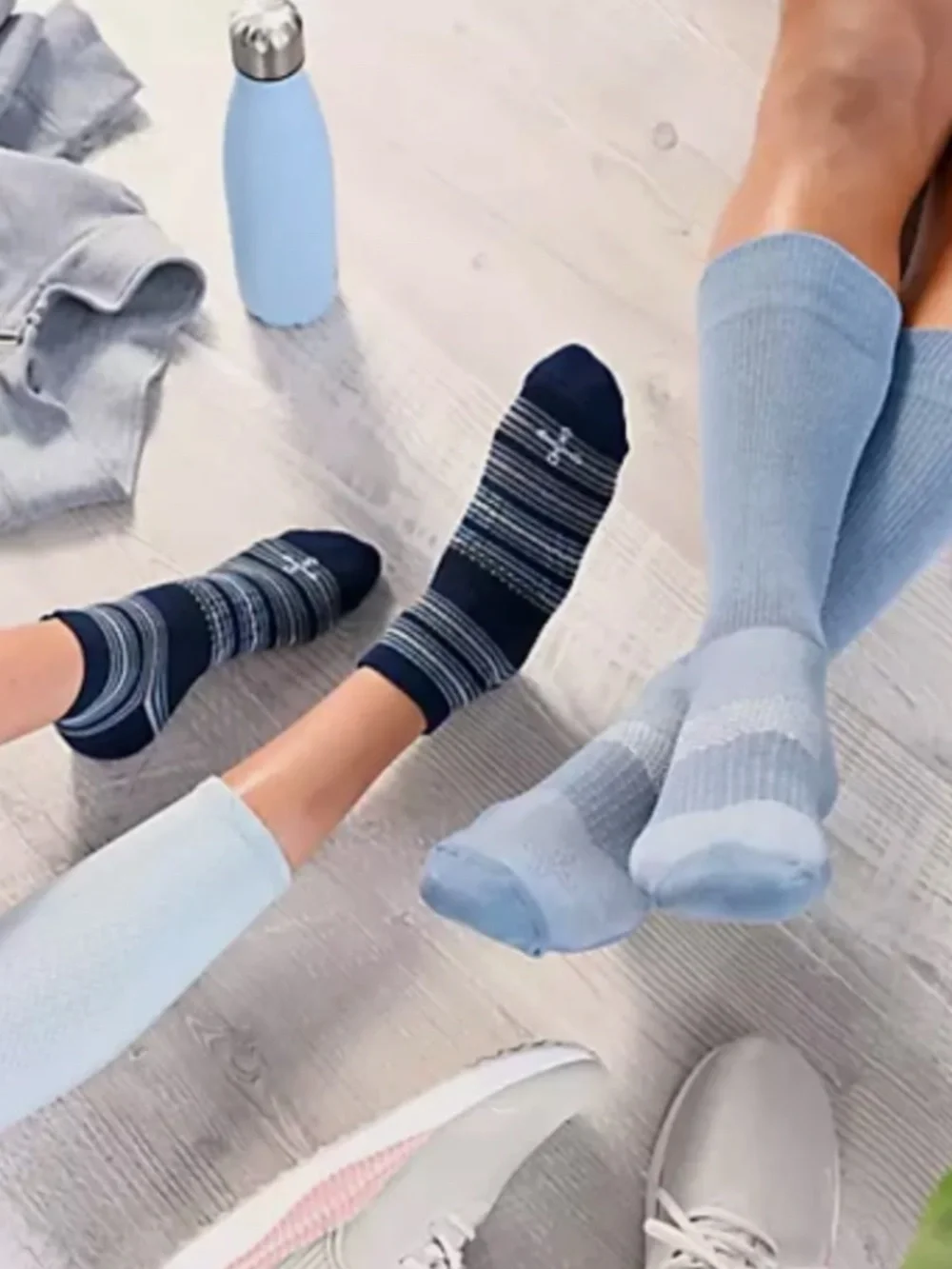 Tommie Copper  4pk Ultra Guard,  Ultratemp Ankle Compression Socks  Pink Stripe - Picture 4 of 6